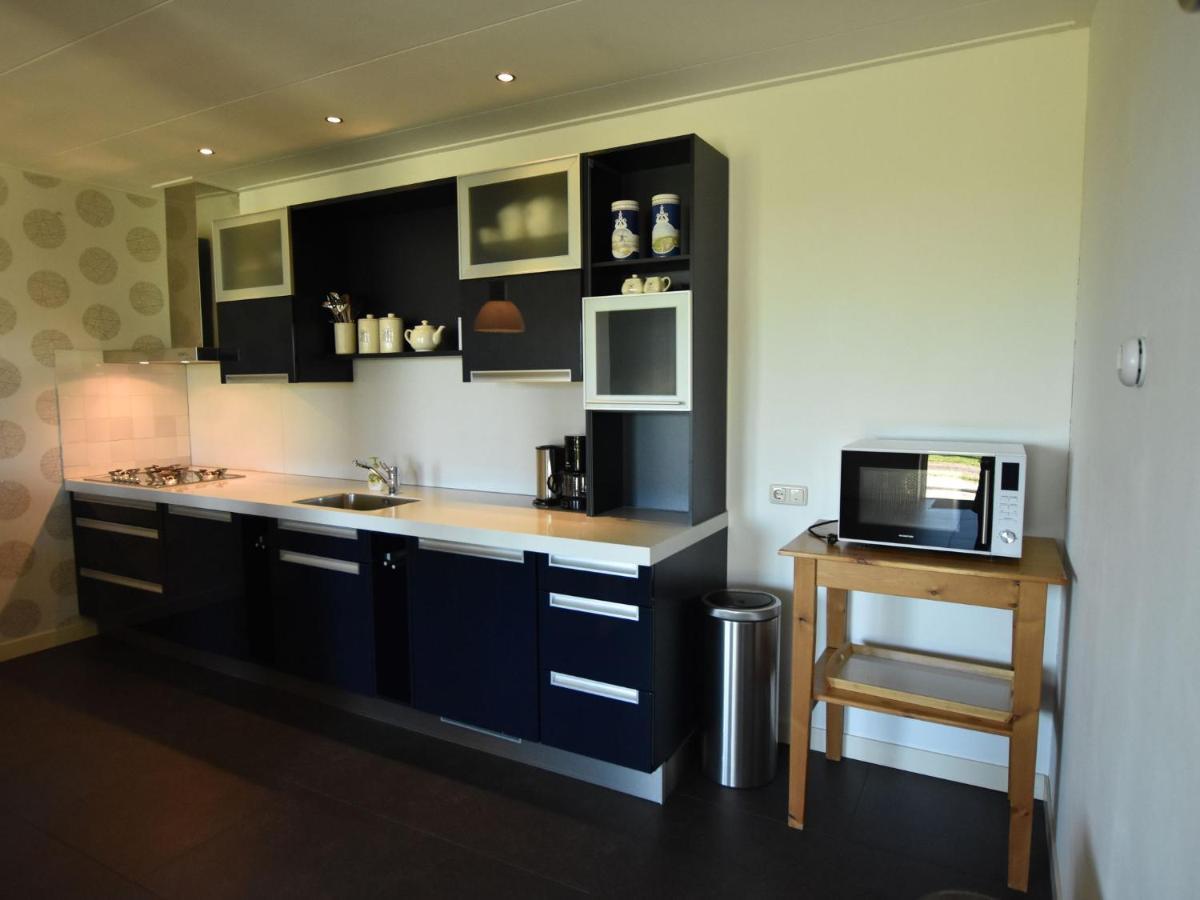 Rural Holiday Home With A Lovely Sunny Terrace Workum Exteriér fotografie